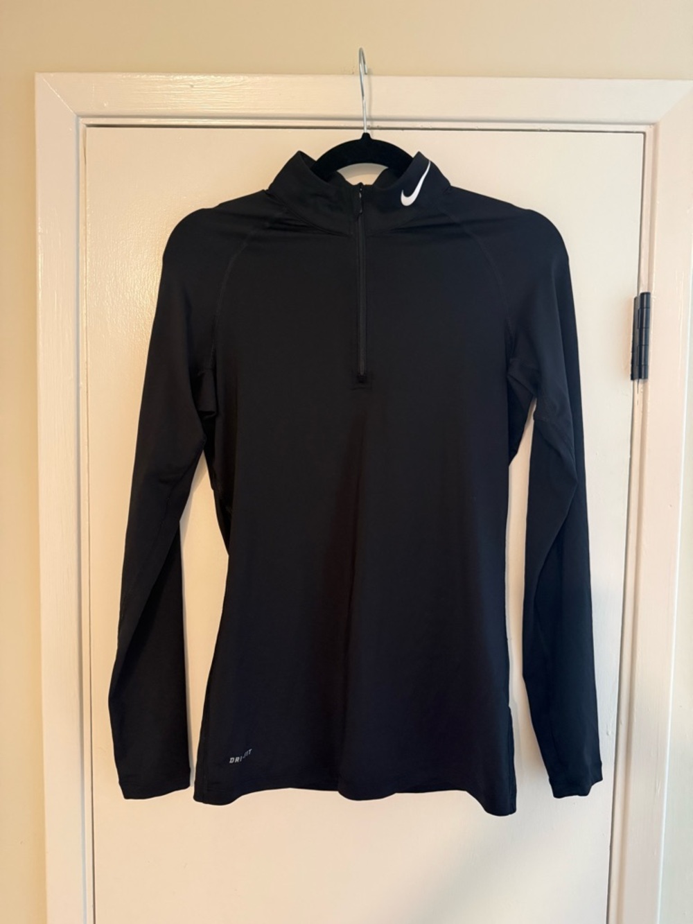 Nike Swift Dri-FIT Long-Sleeve Quarter Zip Training Top